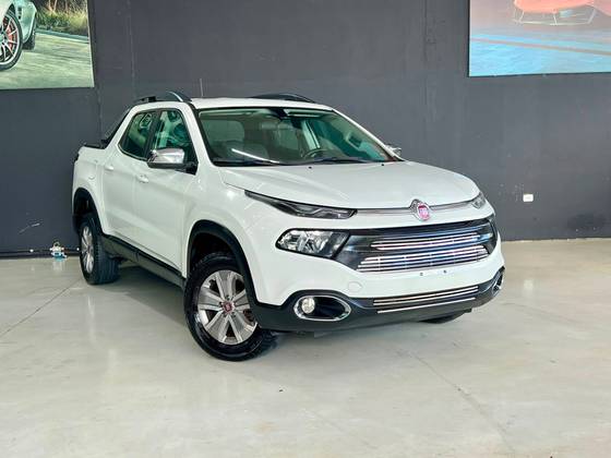 FIAT TORO 1.8 16V EVO FLEX FREEDOM AT6 FIAT TORO 1.8 16V EVO FLEX FREEDOM AT6